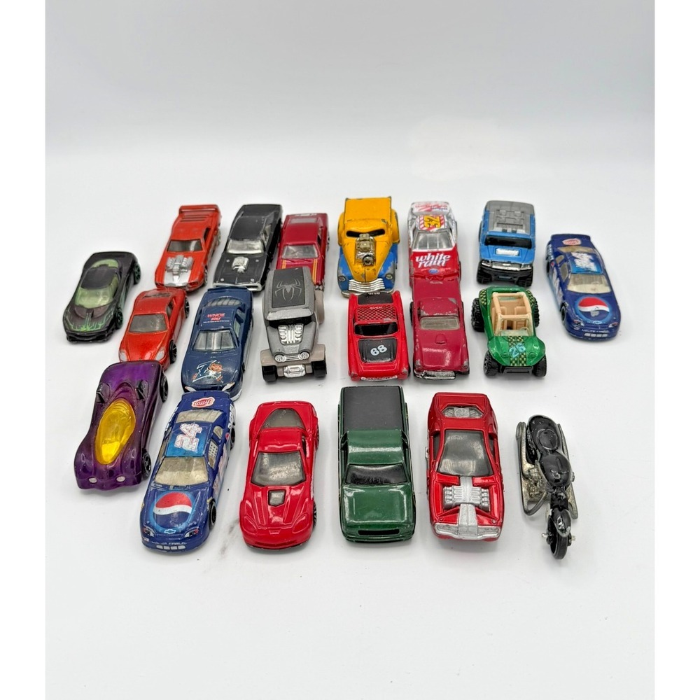 Lot of 20 Diecast Toy Cars Mixed Brands Hot Wheels Matchbox Racing Cars